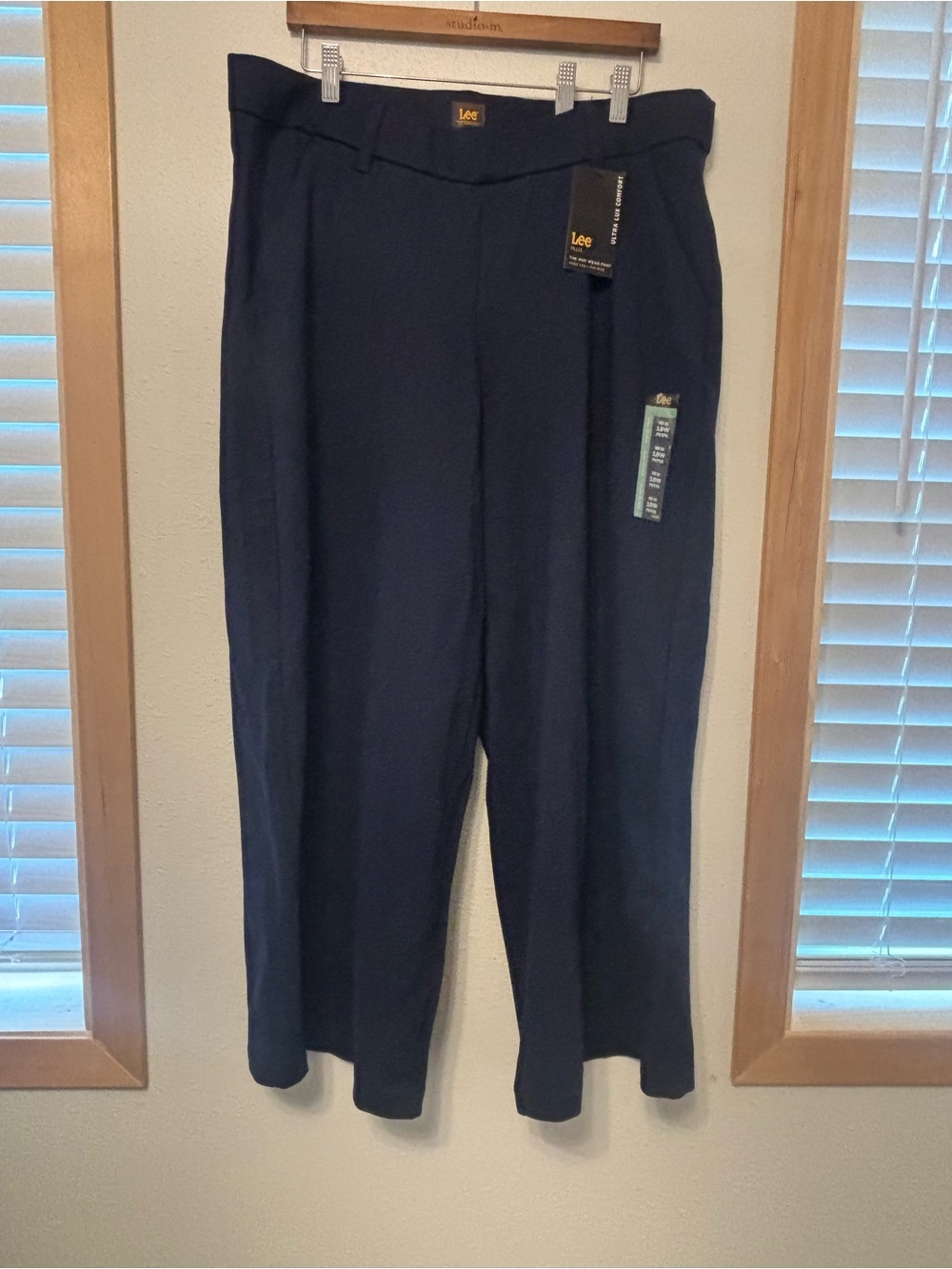 Lee Women's Navy Wide-Leg Pants